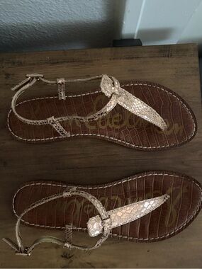 Sam Edelman Metallic Rose Gold T-Strap Sandals